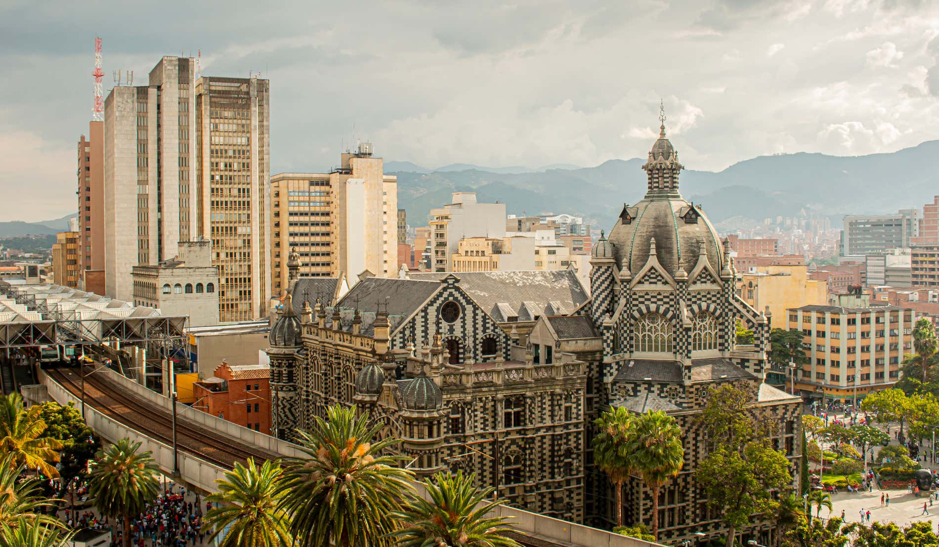 Medellín y el Eje Cafetero